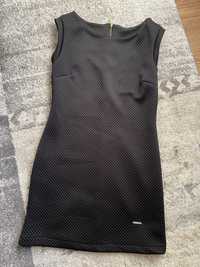Czarna prosta sukienka w rozmiarze S