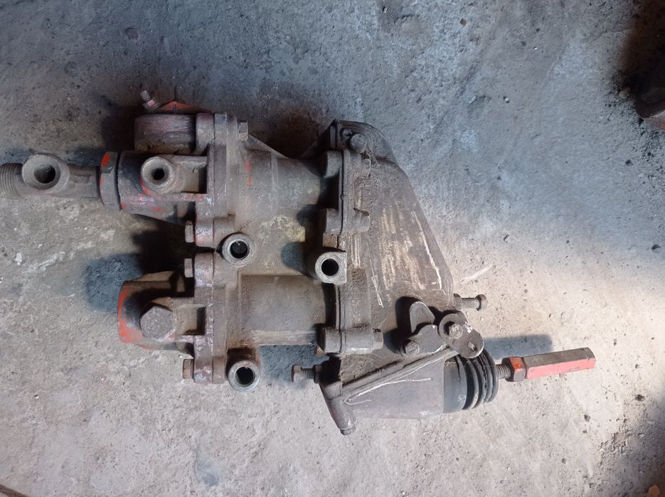 Гальмівний кран зіл