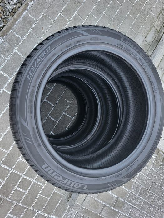 4x Opony Zimowe 225/45/17 Laufenn Bieżnik 6mm