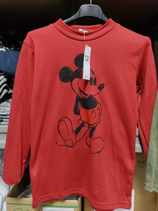 Sweates criança cardadas 3 euros.           Só para REVENDA