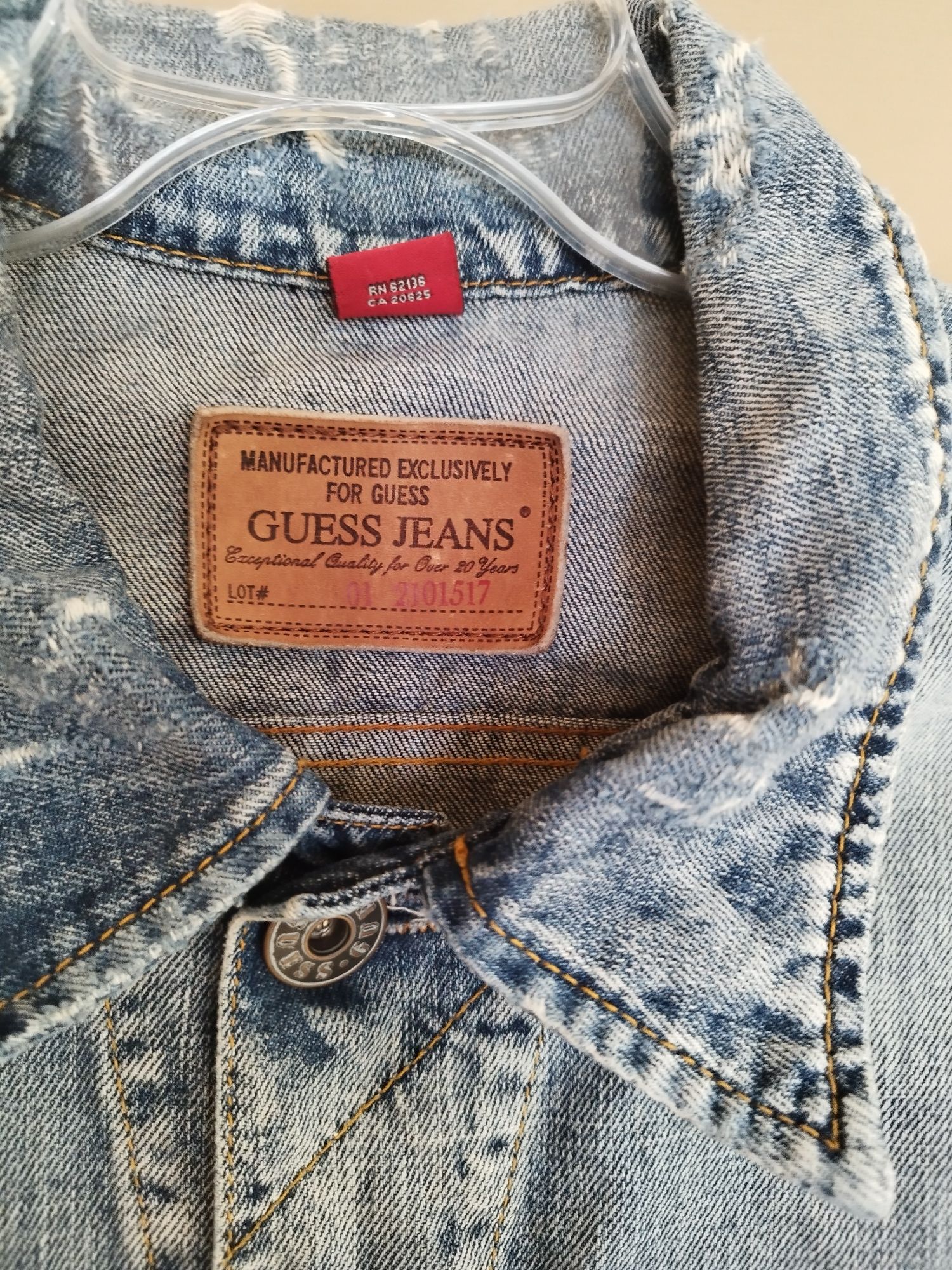 Kurtka jeansowa Guess