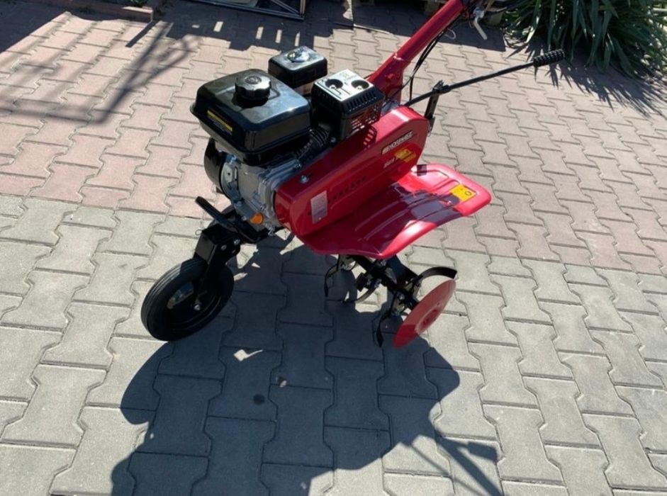 Glebogryzarka spalinowa wynajem wypożyczenie sprzęt ogrodowy tanio