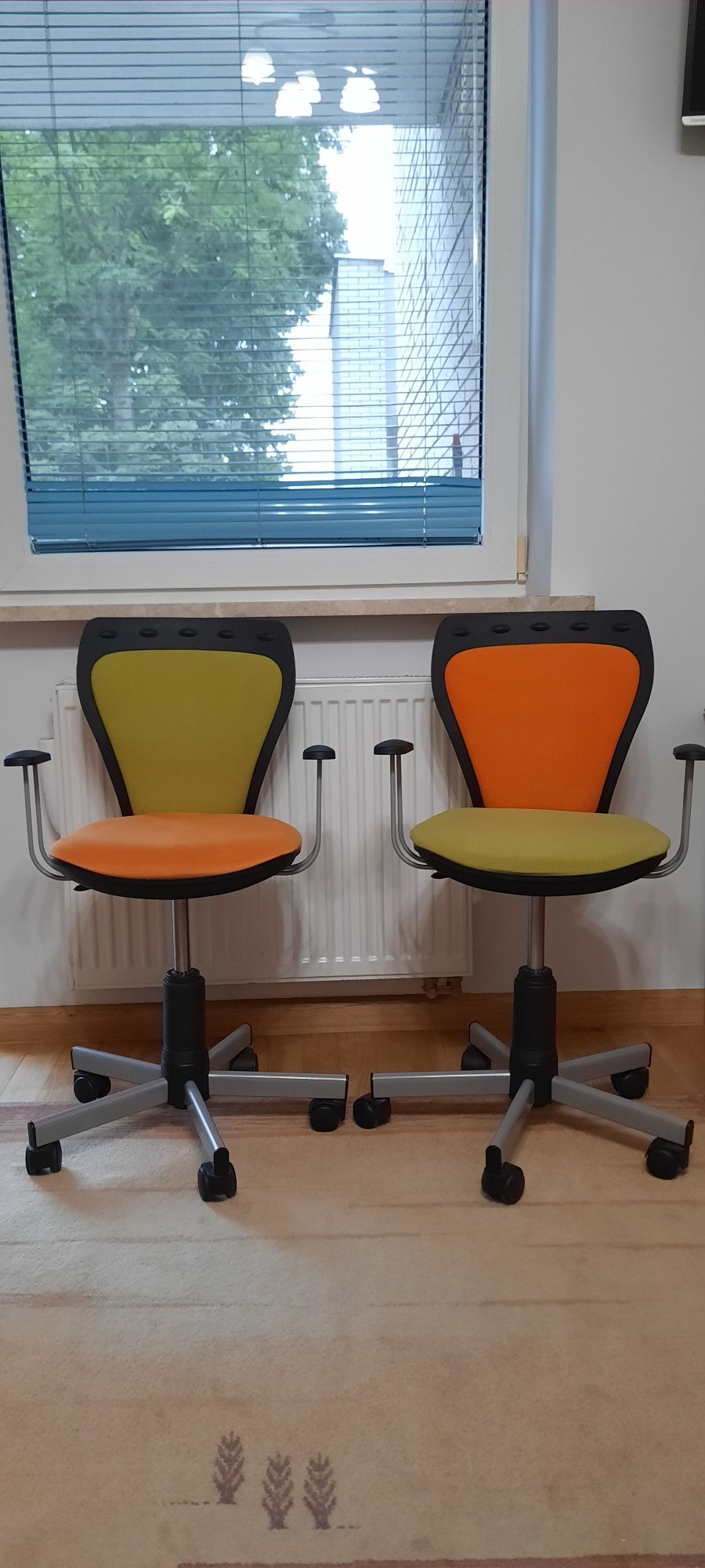 Krzesła obrotowe Nowy Styl