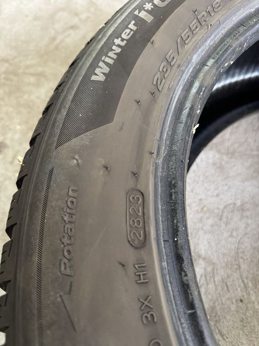 Майже нові зимові шини 235/55 r18 Hankook