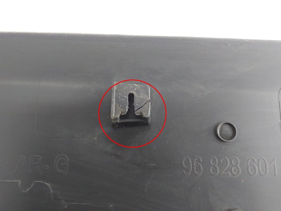 Friso painel esquerdo PEUGEOT Partner II