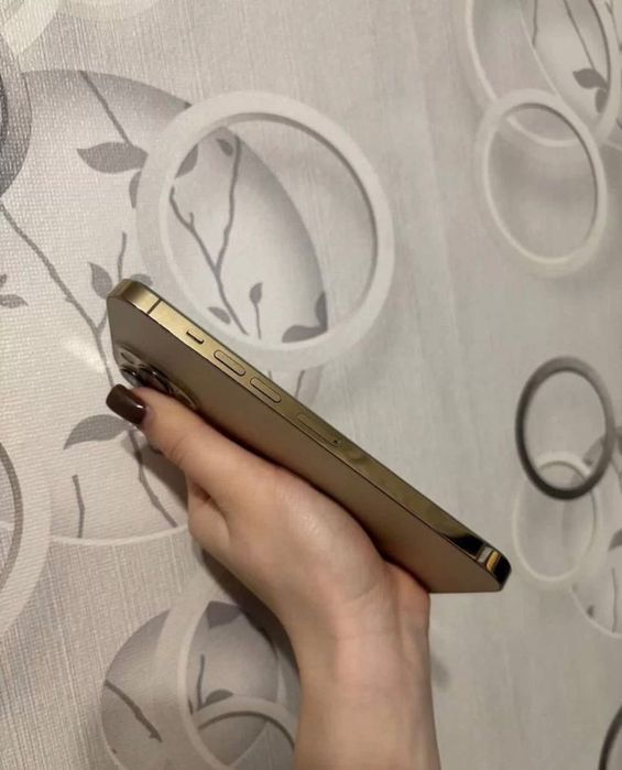 Продам iPhone 13 Pro Max