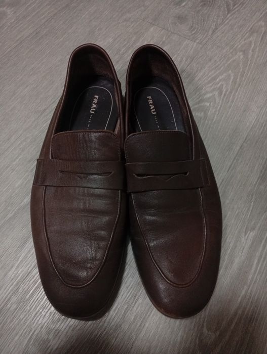 Лофери шкіра 42 розмір Італія FRAU