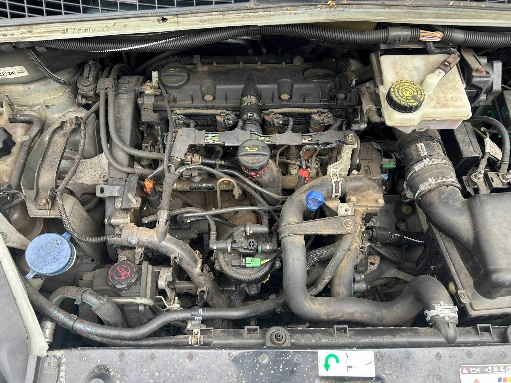 Citroen Xsara Picasso 2.0 hdi rhy kolor krsc CZĘŚCI