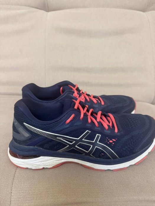 Кросівки ASICS GT-2000 для бігу