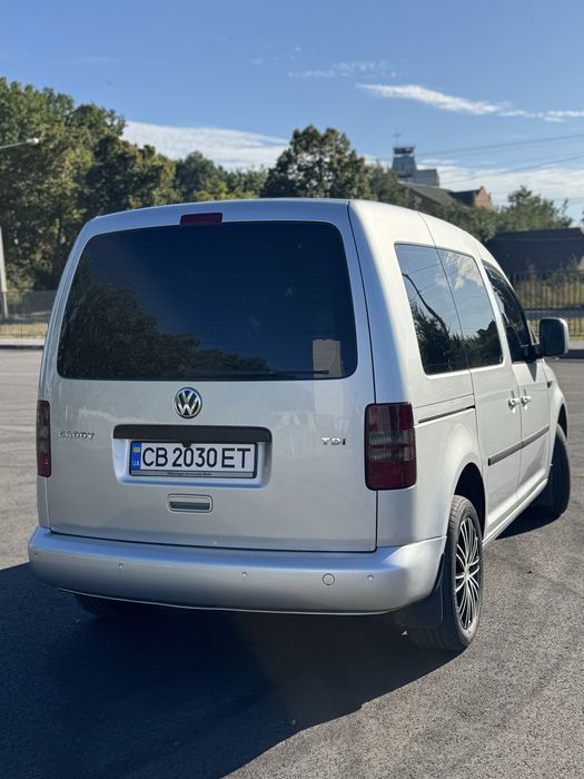 Volkswagen Caddy 2012 року 1.6 дизель.