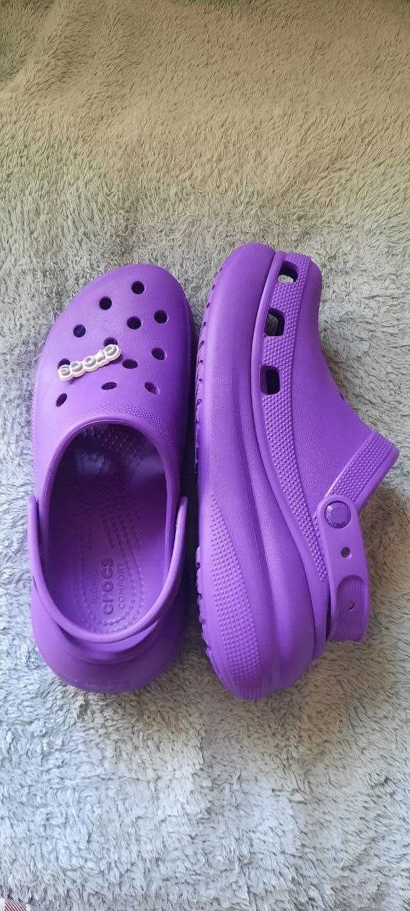 Crocs Classic Crush Clog (M7W9 - 39/40)