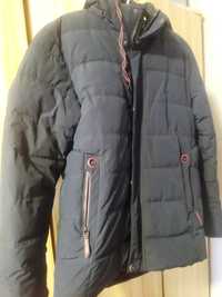 Zimowa kurtka ciepłą z kapturem XL