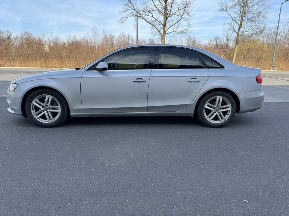 Sprzedam Audi A4 B8 2.0 benzyna z napędem Quattro