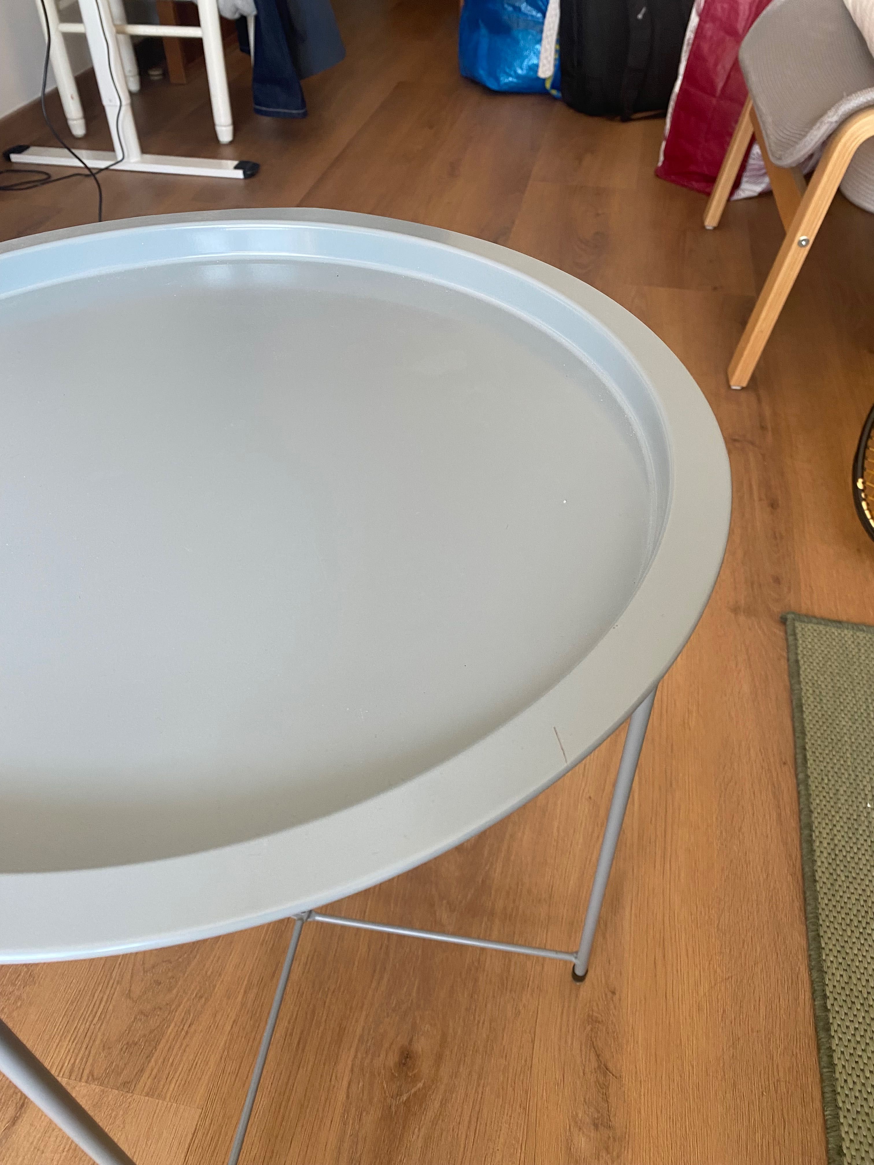 Mesa de apoio azul