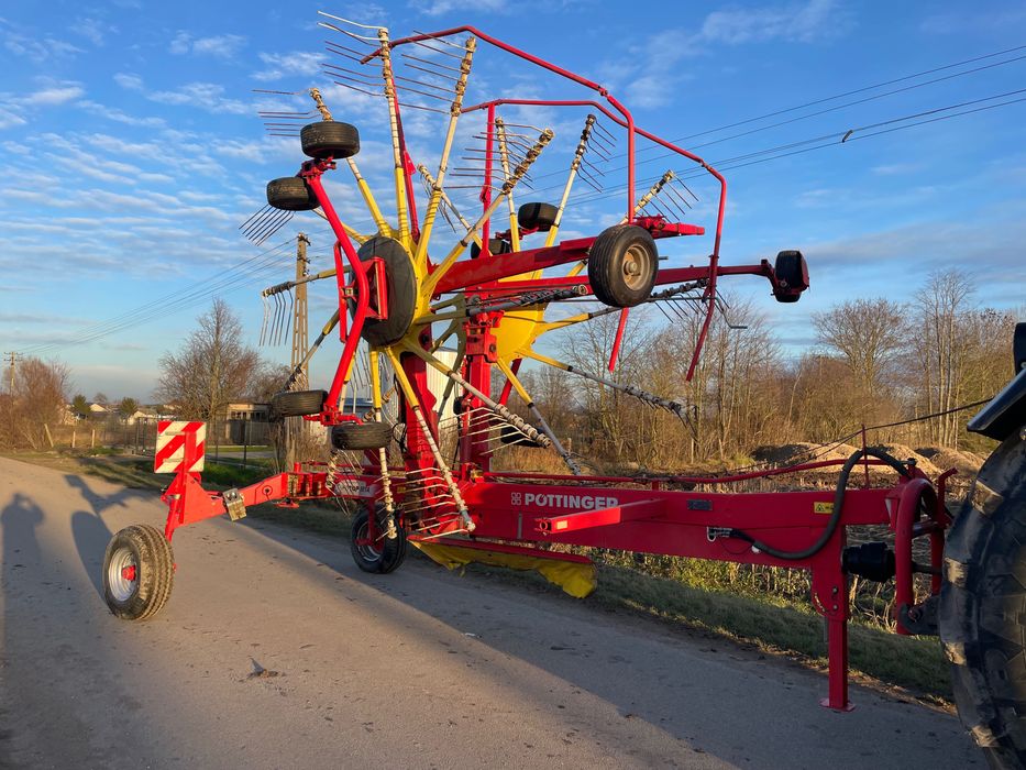 Zgrabiarka Dwukaruzelowa Pottinger EuroTop 881 swadro liner