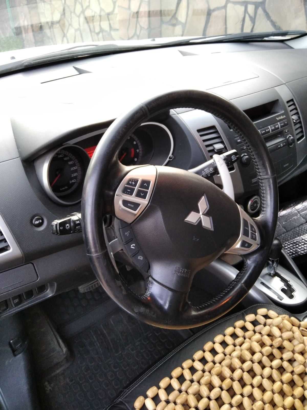 Власне авто Mitsubishi Outlander 2008 XL (134'000 км пробіг)