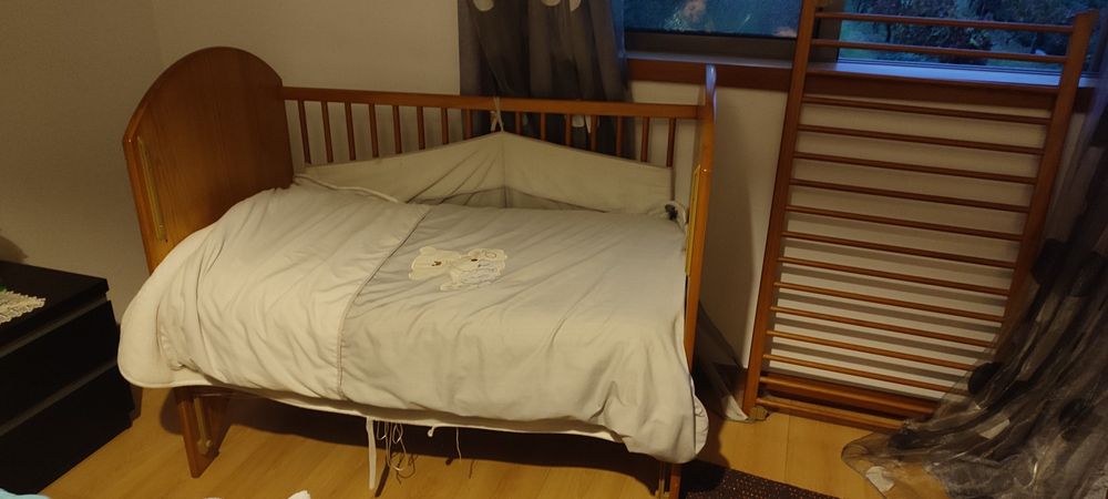 Cama de bebê madeira