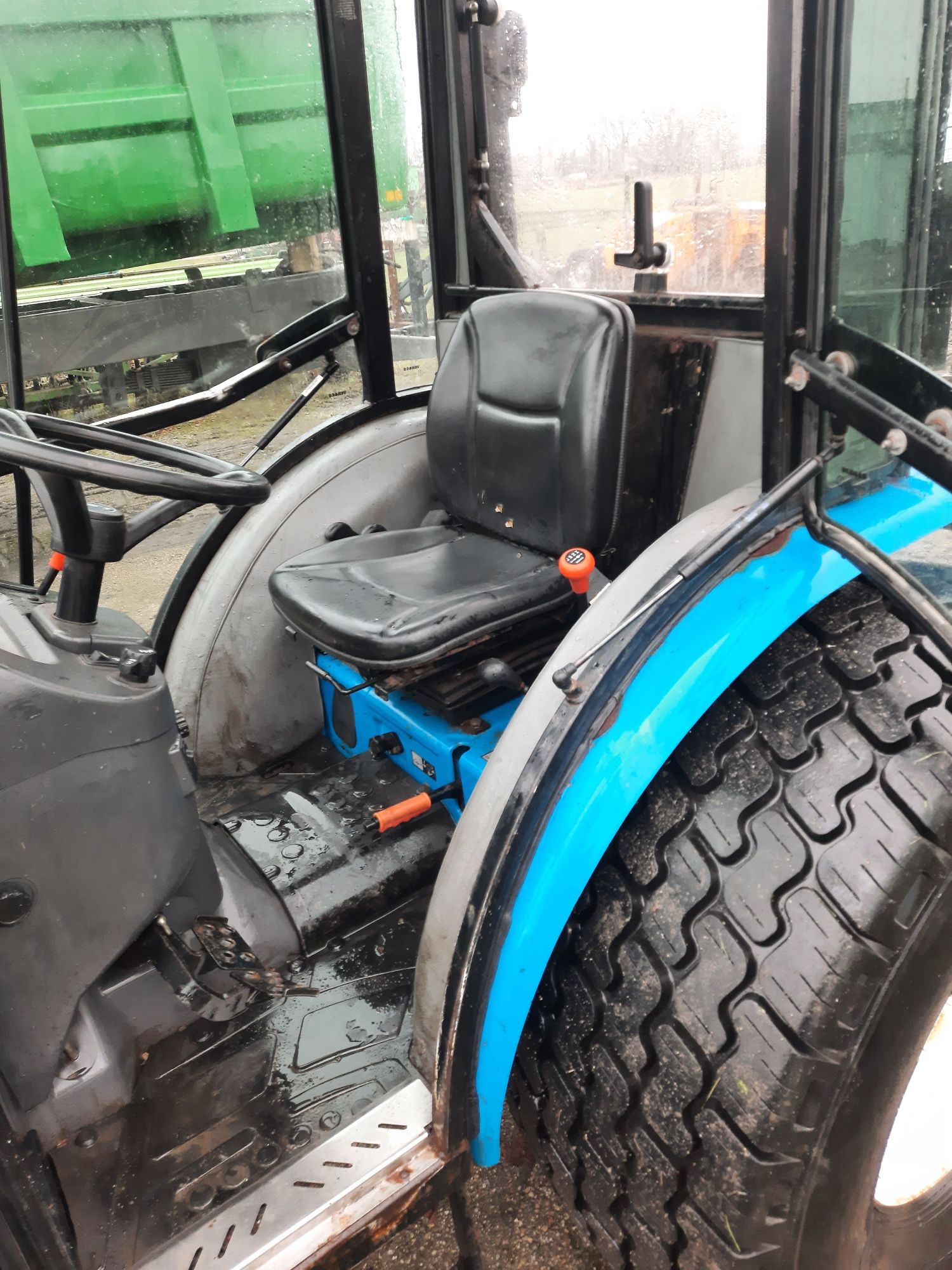 LS Traktor R36i hst ,Ciagnik sadowniczy,komunalny New Holland Boomer