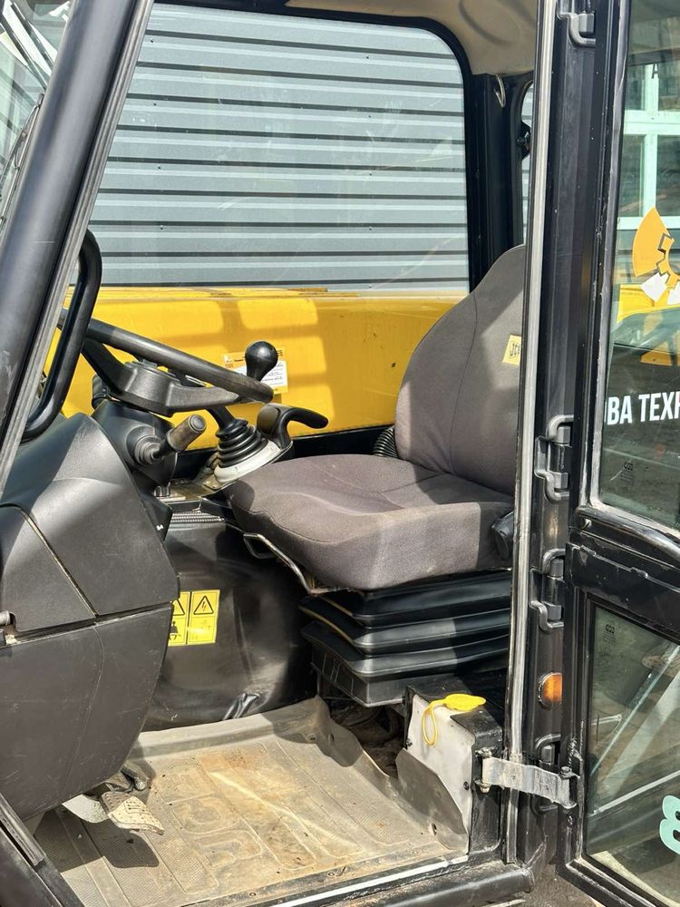 Телескопічний навантажувач jcb 525-60