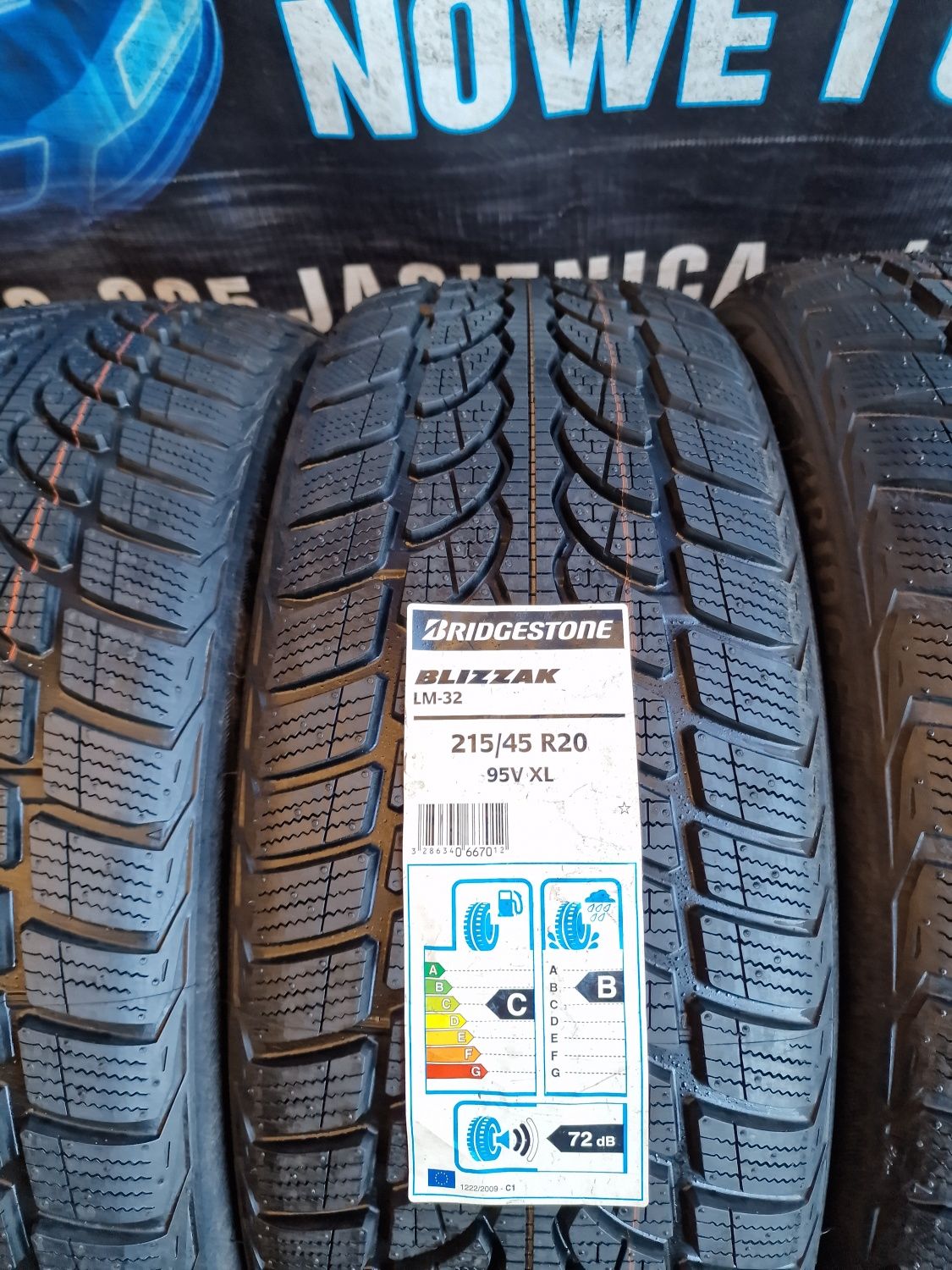 Opony zimowe 215/45/20 Bridgestone Blizzak LM 32 Para Nowe !!