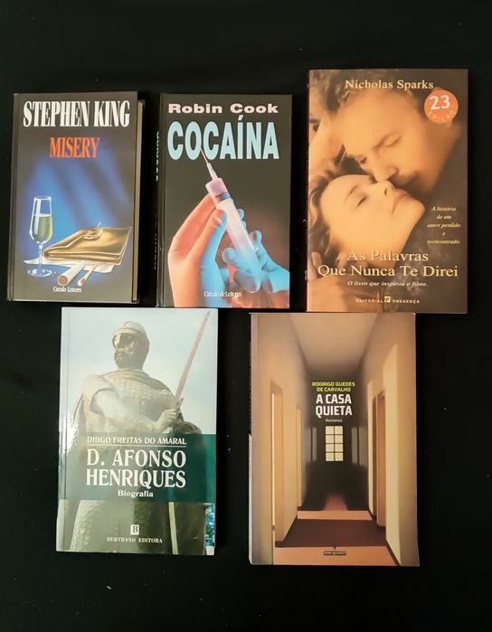 Livros variados como novos