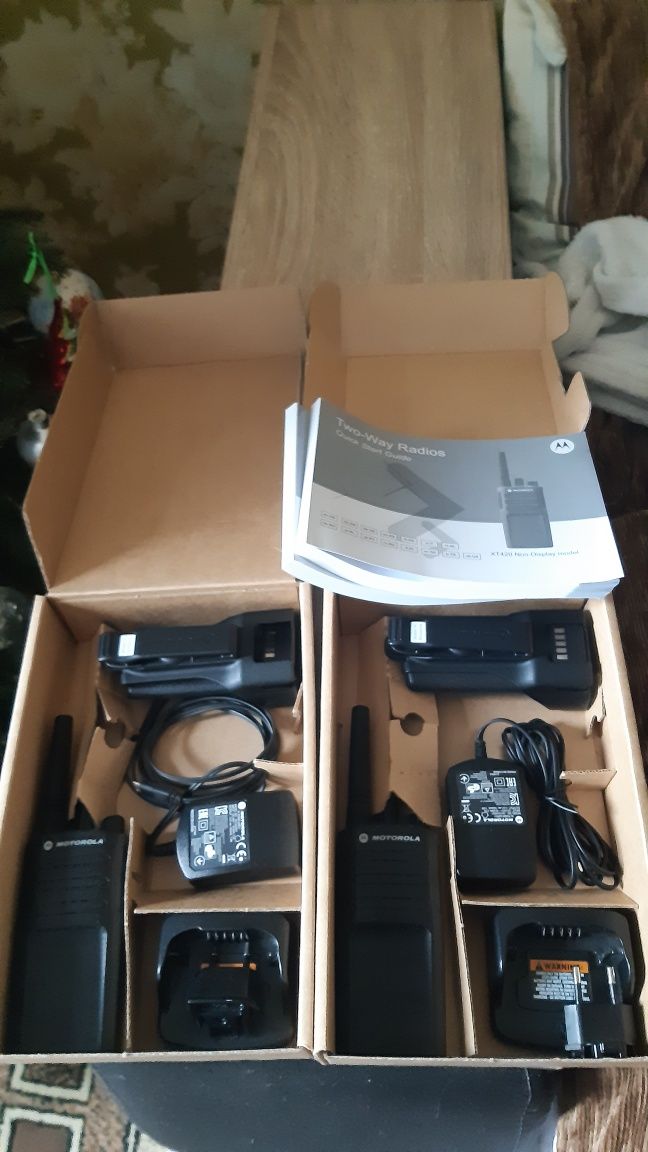 2 рації MOTOROLA XT 420 нові.