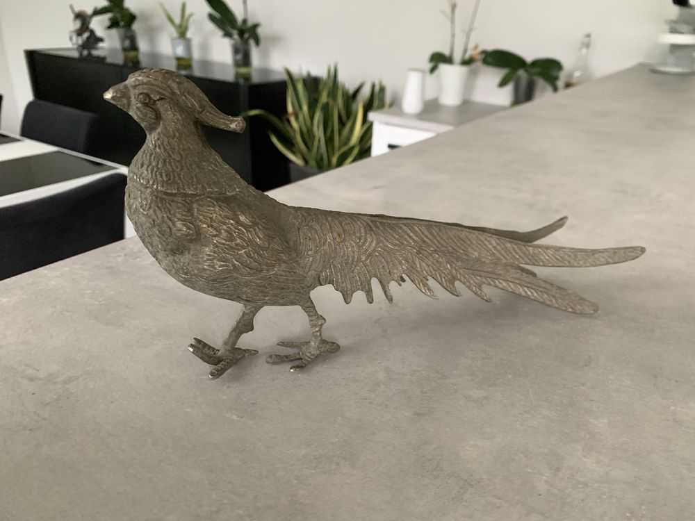 Figuras de animais em latão