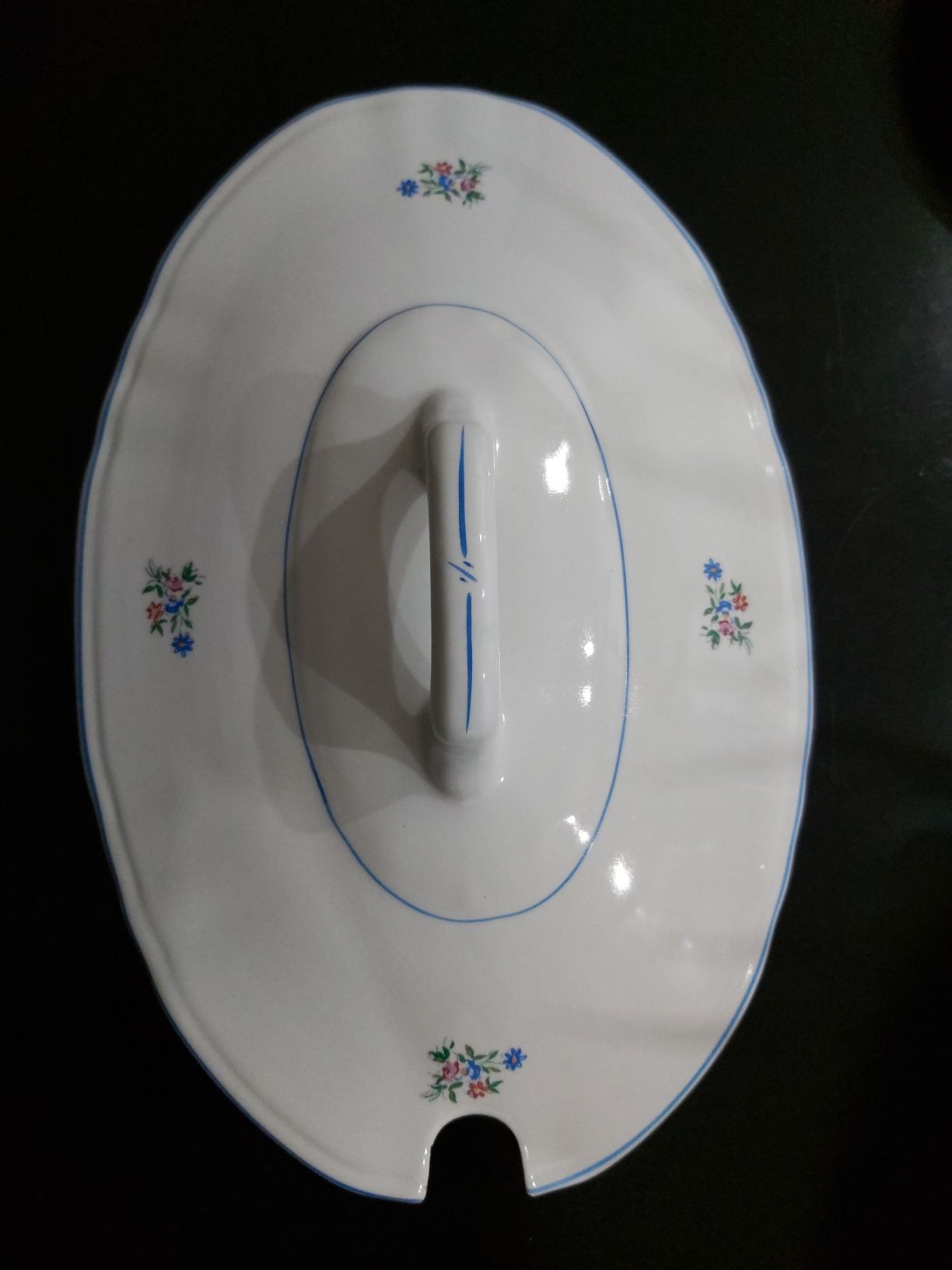 Vendo terrina e travessa em louça da Fábrica de Sacavém.