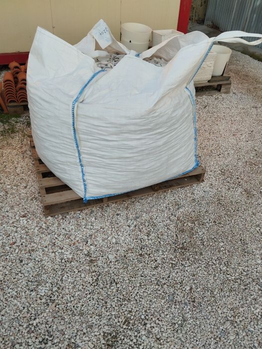 Brita de mármore rolada