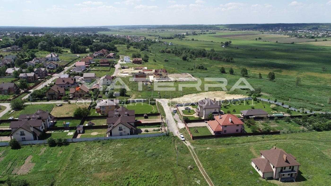 Бобриця продаж будинку біля лісу та озер