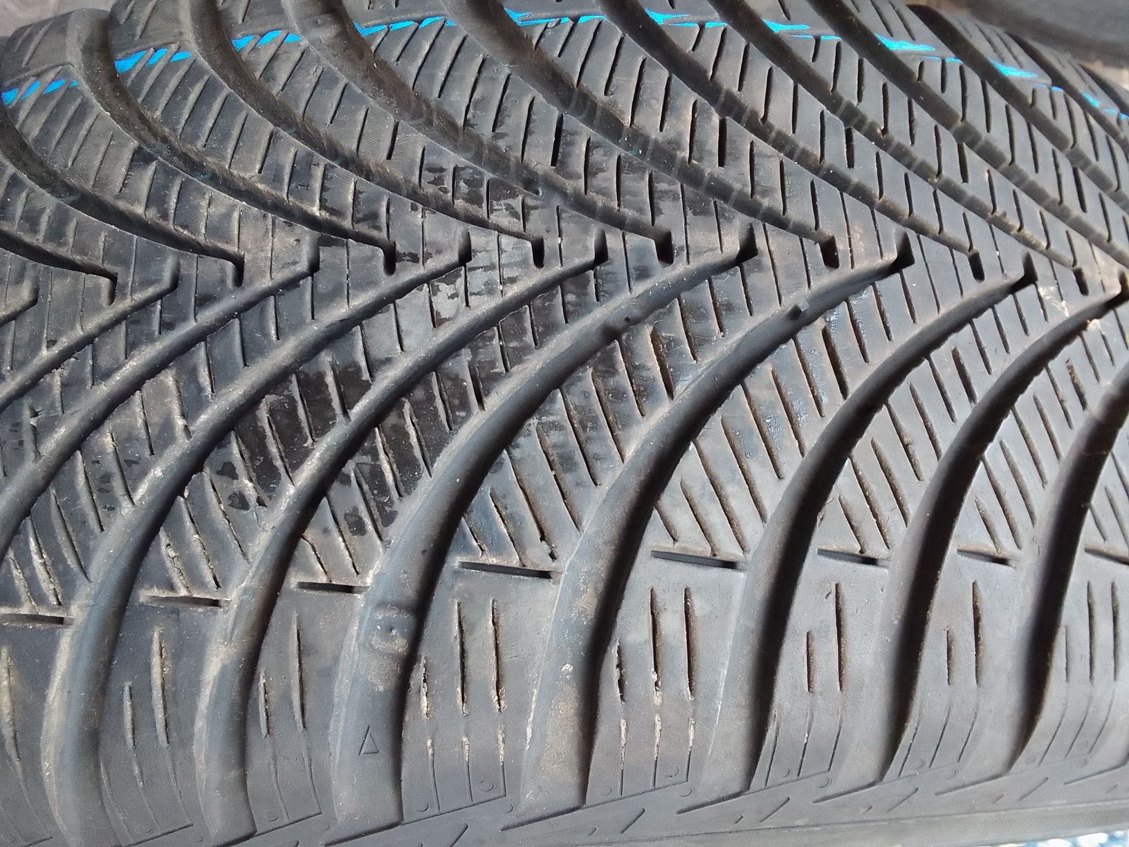Opona wielosezonowa 215/65r17 KUMHO 2022r 6.5mm