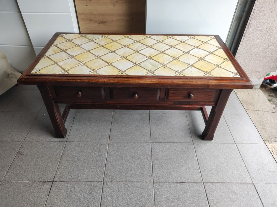 Sprzedam solidny stół kawowy z ceramicznym blatem