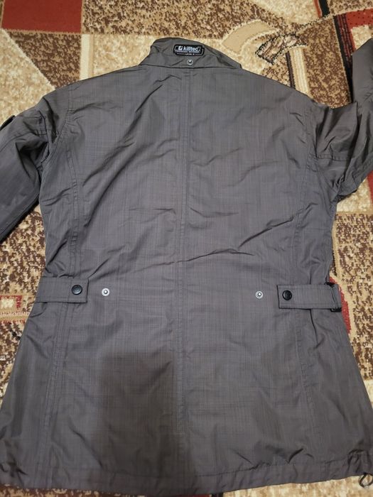 Куртка ветровка женская