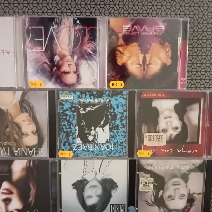 Música em Cd de Artistas Internacionais Consagradas.