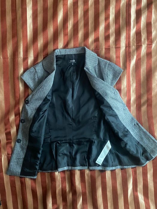 Жіночий костюм піджак + спідниця.