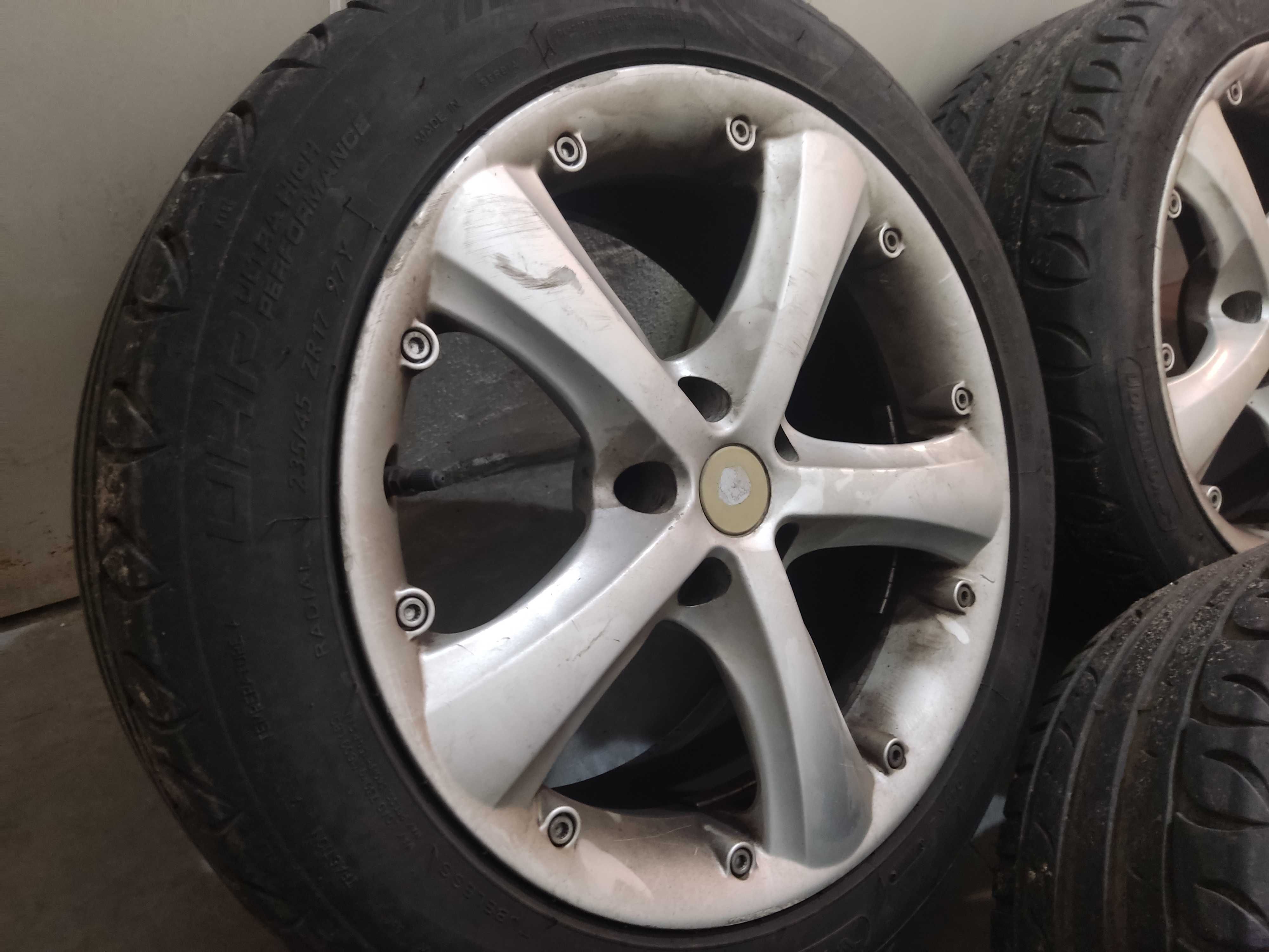 Felgi z oponami 8Jx17H2, 235/45 R17