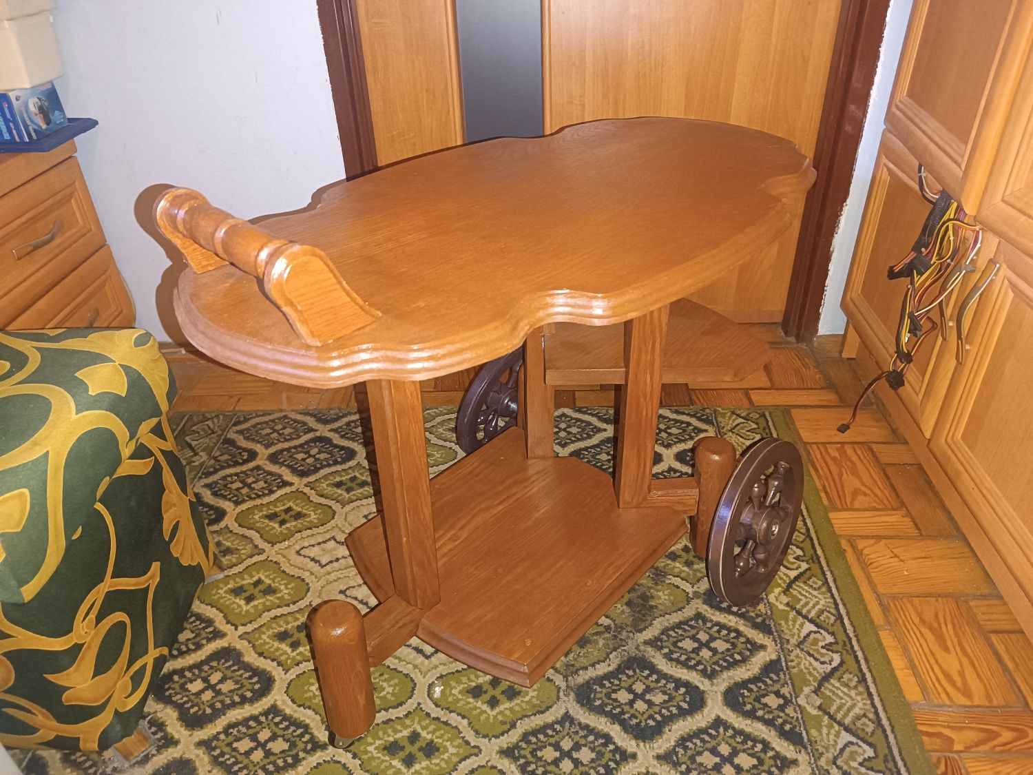 Stylowy Dębowy Barek Vintage