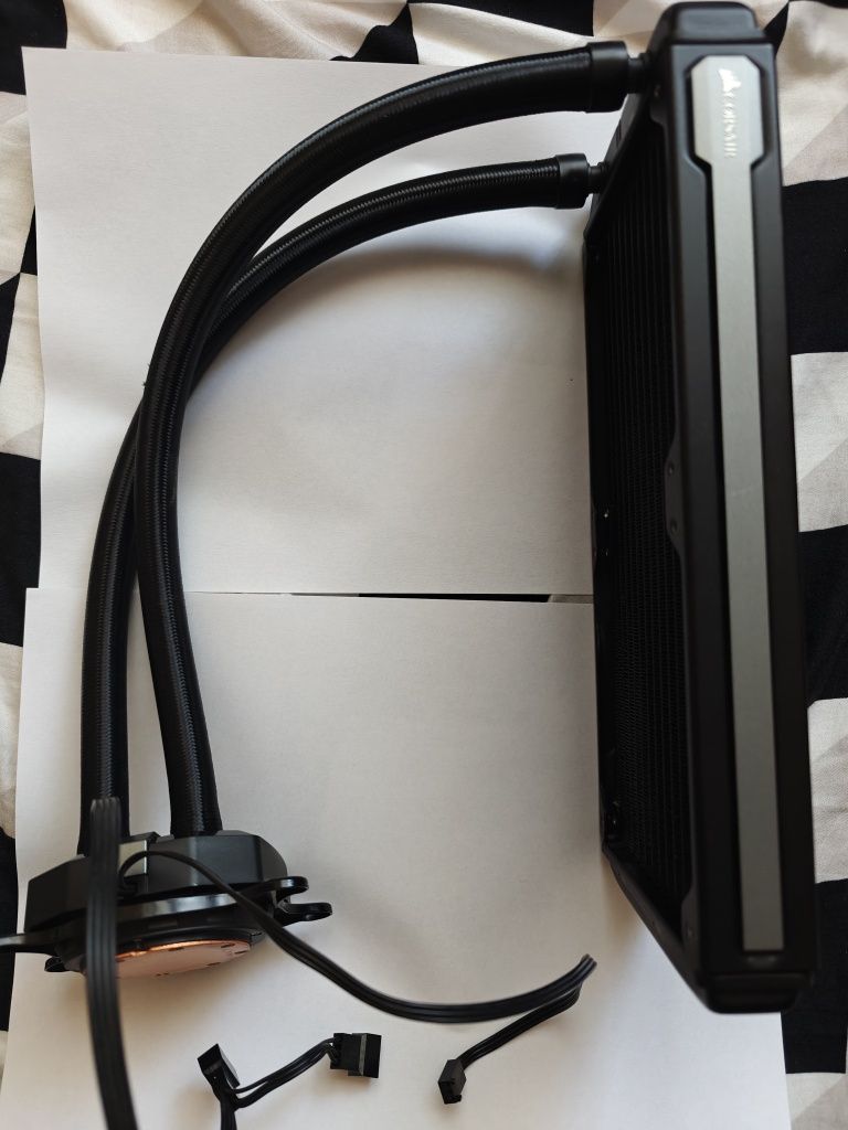 CORSAIR H100i v2 + 2 Wentylatory BeQuiet Super Stan