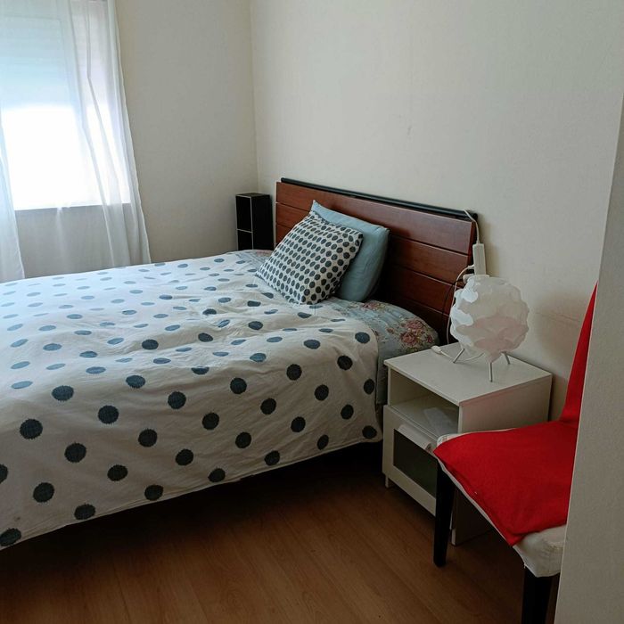 Quarto no montijo para quem procura ambiente familiar e tranquilidade.
