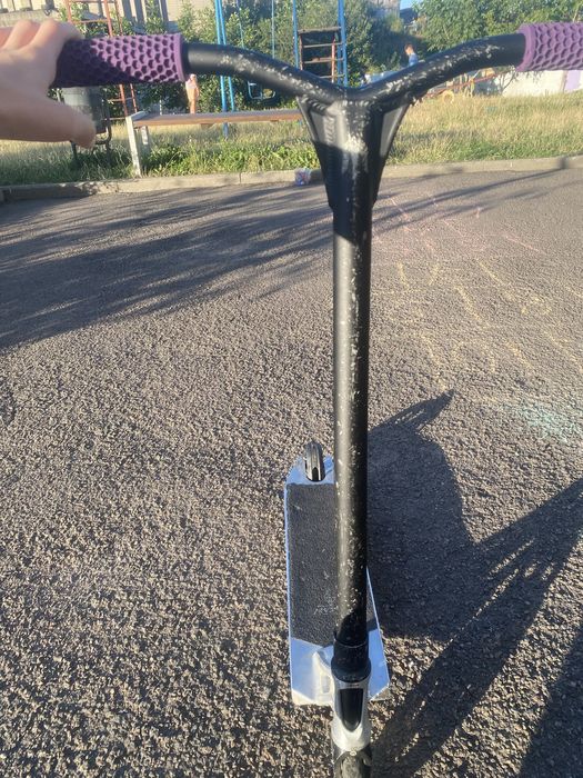 Продам трюковий самокат