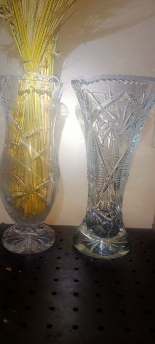 Кришталеві вази, хрустальные вазы