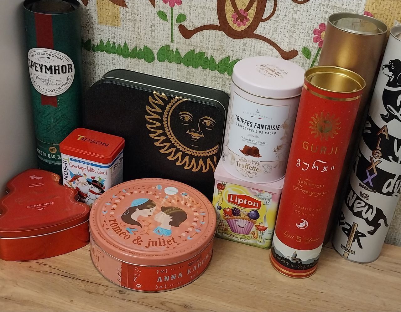 Коробочки жестяные,  цена за все
