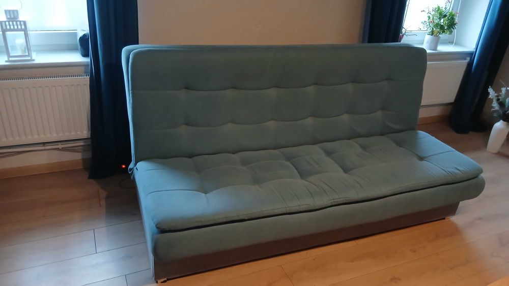 oddam  kanapę w dobrym stanie