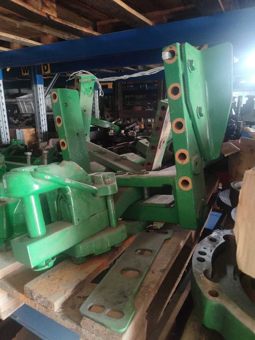 Laga zaczepowa, zaczep polowy John Deere