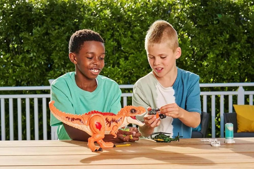 Интерактивный игровой набор Pets & Robo Alive Побег динозавра