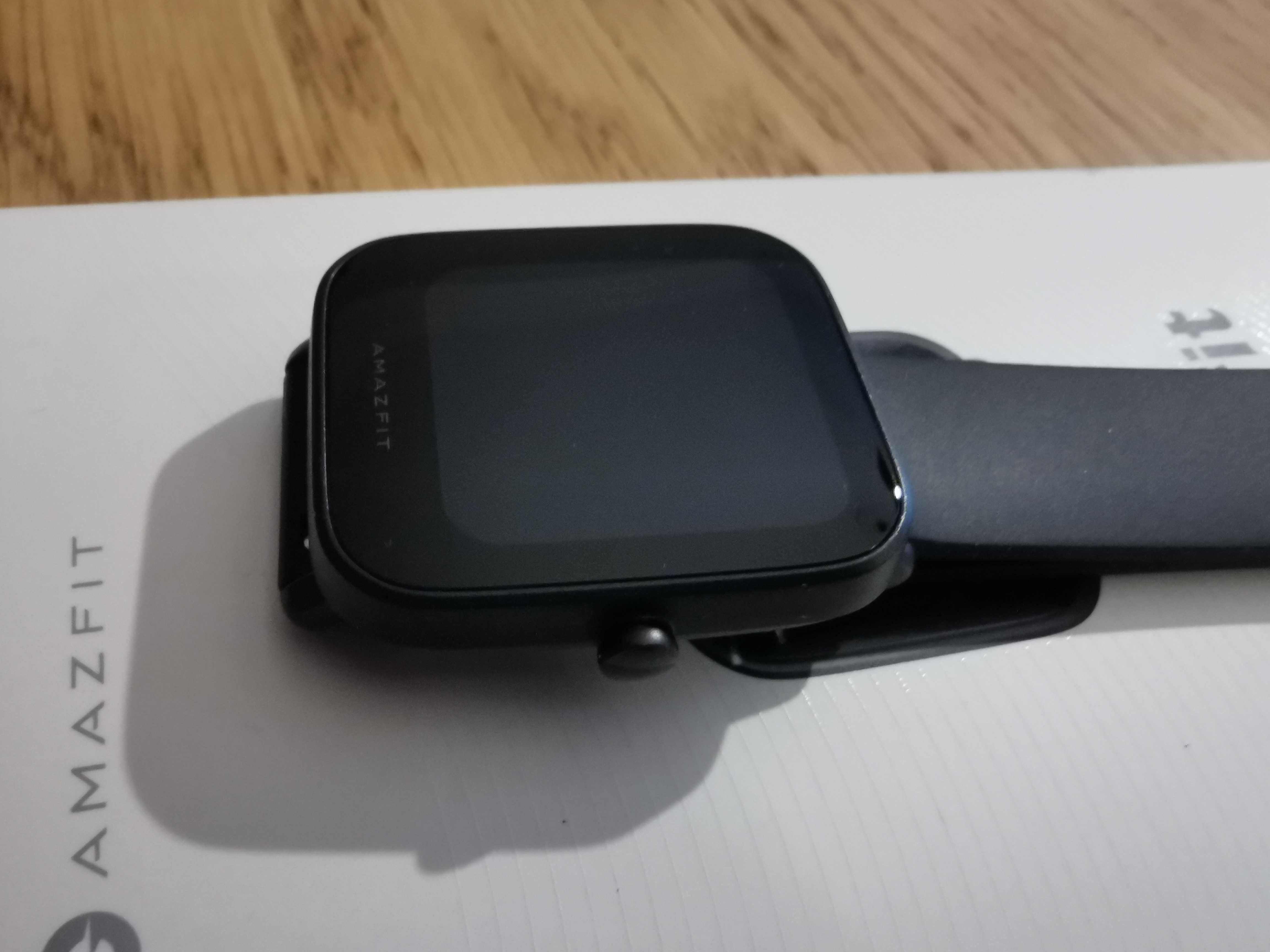 Smartwatch Amazfit Bip U czarny