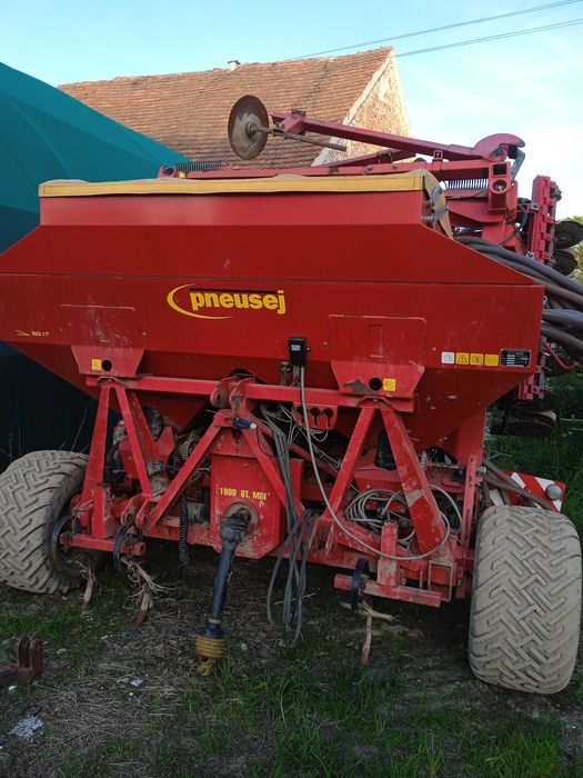 Siewnik do zboża pneusej mv600