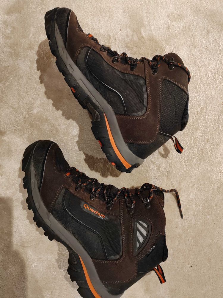 Quechua trekking boots size 43