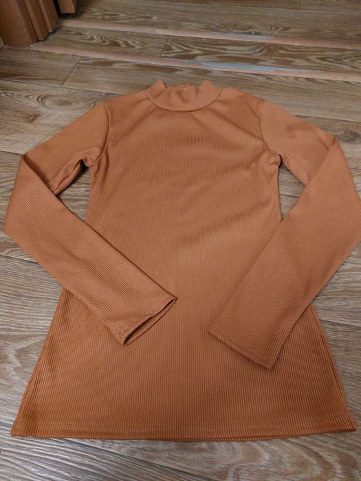 Продам водолазку женскую, кофту женскую,водолазку в рубчик женскую