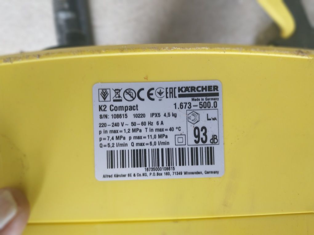 Myjka ciśnieniowa "Karcher K2" z osprzętem.